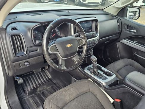 Used 2022 Chevrolet Colorado LT w/ Fleet Safety Package image 6