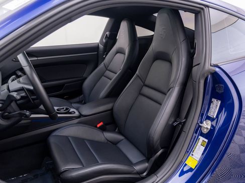 Certified 2025 Porsche 911 Carrera RWD image 5