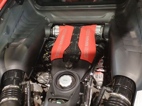 Used 2019 Ferrari 488 GTB RWD image 34