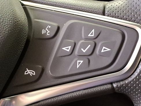 Used 2025 Chevrolet Malibu LS image 23