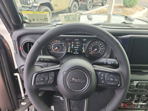 New 2026 Jeep Gladiator Rubicon AWD/4WD image 18