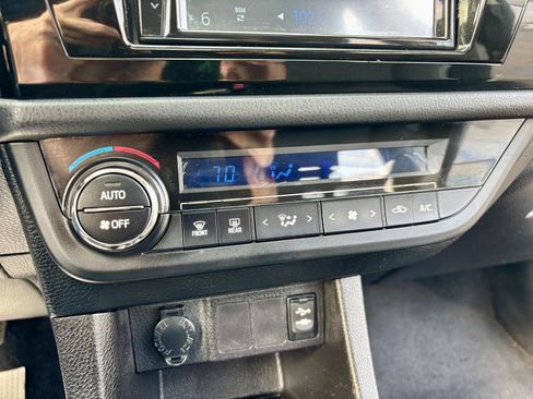 Used 2014 Toyota Corolla S w/ Driver Convenience Package image 27