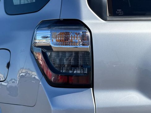 Used 2024 Toyota 4Runner TRD Off-Road Premium image 32