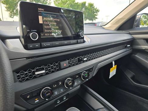 New 2025 Honda Accord SE image 29