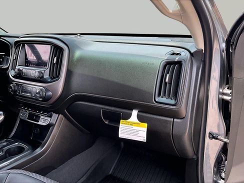 Used 2022 GMC Canyon AT4 w/ Driver Alert Package AWD/4WD image 19