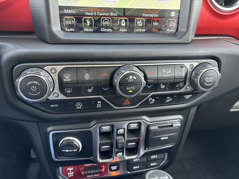 Used 2019 Jeep Wrangler Unlimited Rubicon w/ Dual Top Group image 16