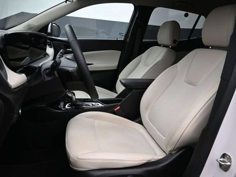 Certified 2024 Buick Encore GX Preferred w/ Comfort Package AWD/4WD image 10