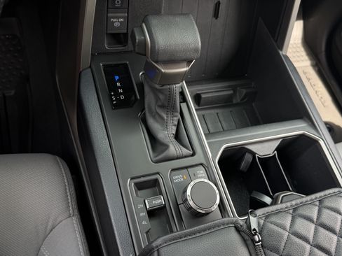 Used 2024 Toyota Tundra SR5 AWD/4WD image 27