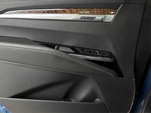 New 2026 Cadillac Escalade Platinum Sport AWD/4WD image 21