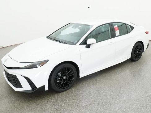New 2026 Toyota Camry SE image 34