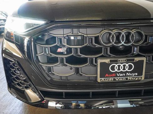 New 2026 Audi SQ8 Premium Plus AWD/4WD image 11