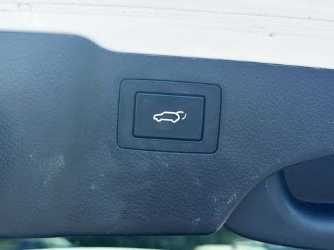 Used 2018 Hyundai Santa Fe Sport 2.0T FWD image 14