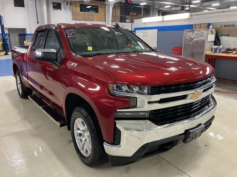 Used 2021 Chevrolet Silverado 1500 LT w/ Z71 Off-Road Package image 1