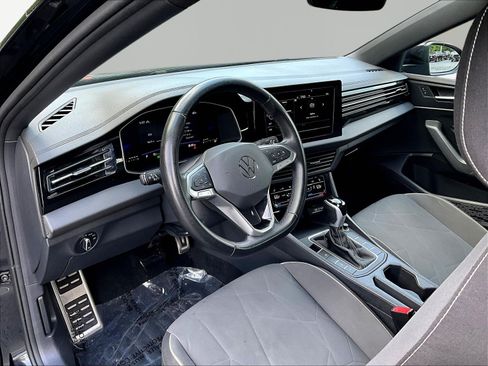 Used 2025 Volkswagen Jetta Sport FWD image 16