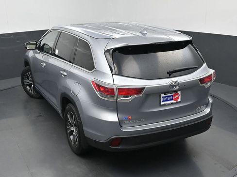 Used 2016 Toyota Highlander XLE AWD/4WD image 33
