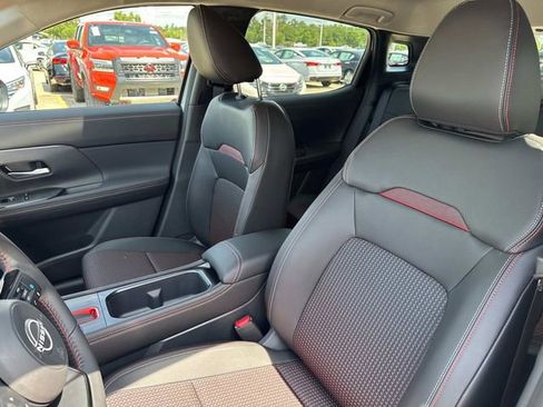 New 2025 Nissan Kicks SR image 8
