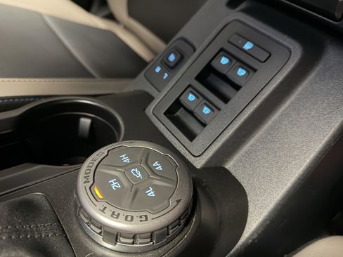 Used 2023 Ford Bronco Wildtrak AWD/4WD image 16