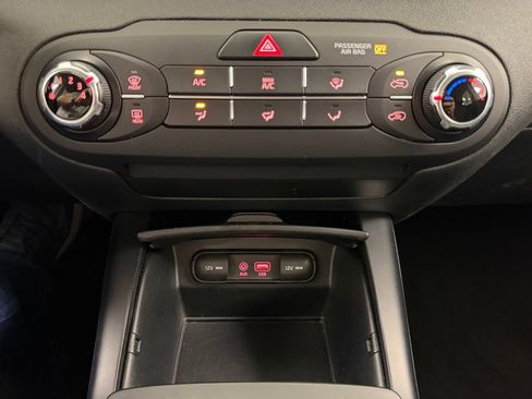 Used 2020 Kia Sorento L FWD image 28