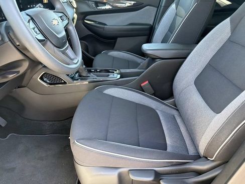 Used 2026 Chevrolet TrailBlazer LT FWD image 16