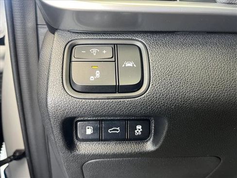 Used 2020 Kia Optima LX FWD image 17