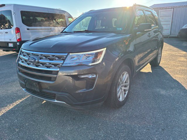 Used 2018 Ford Explorer XLT w/ Equipment Group 202A AWD/4WD image 3