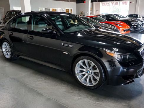 Used 2007 BMW M5 RWD image 2