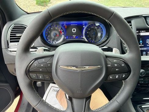 Used 2023 Chrysler 300 S w/ Comfort Group RWD image 11