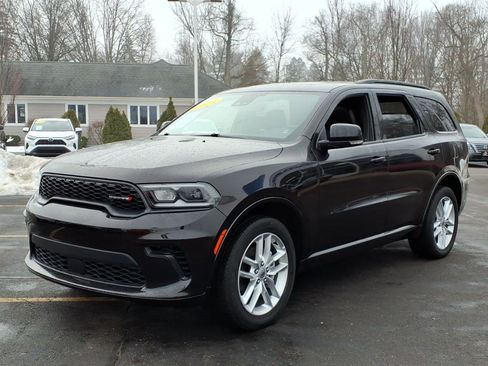 Used 2024 Dodge Durango GT image 3