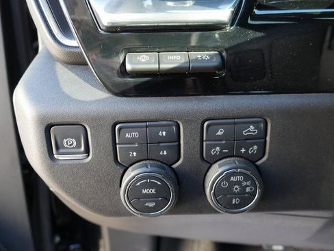 Used 2024 Chevrolet Silverado 3500 High Country w/ High Country Premium Package image 11