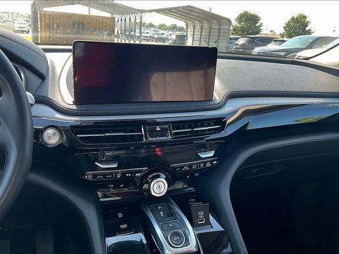Used 2025 Acura MDX FWD image 11