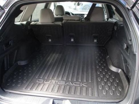 Used 2024 Subaru Outback Premium image 4