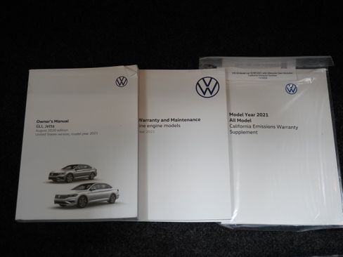 Used 2021 Volkswagen Jetta R-Line w/ R-Line Cold Weather Package image 26