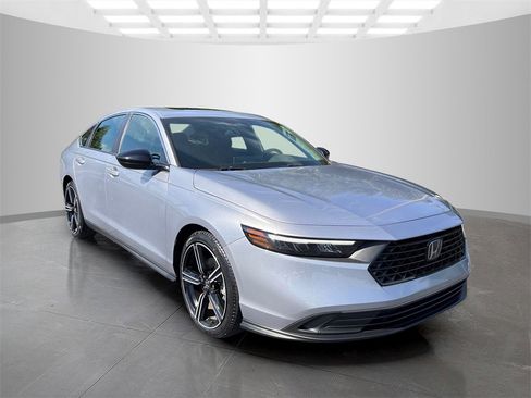 Used 2024 Honda Accord Sport image 5