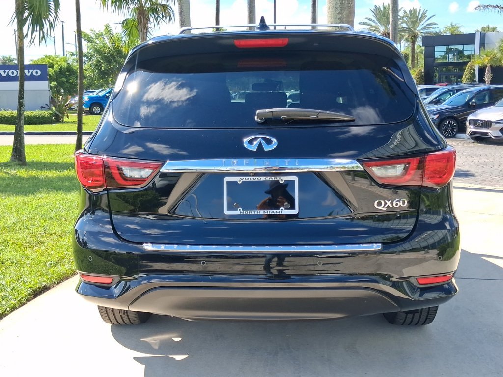 Used 2020 INFINITI QX60 Luxe w/ Sensory Package FWD image 5