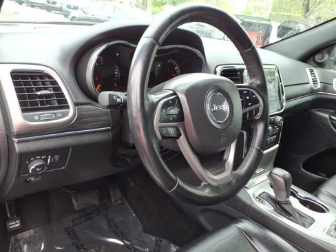 Used 2022 Jeep Grand Cherokee Limited image 9