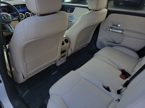 Certified 2025 Mercedes-Benz GLB 250 image 13