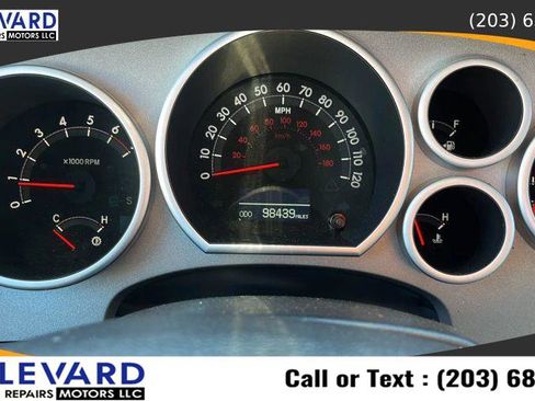 Used 2011 Toyota Tundra Limited w/ Platinum Pkg image 28