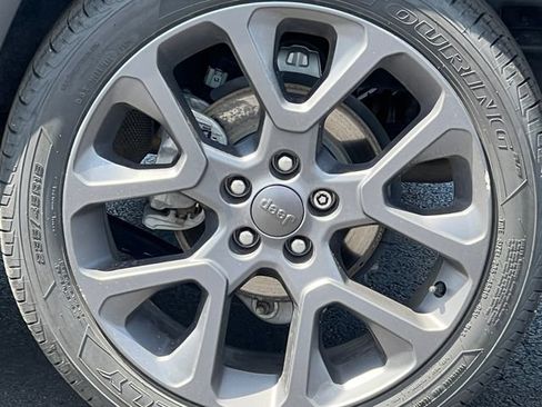 Used 2021 Jeep Compass Latitude AWD/4WD image 6
