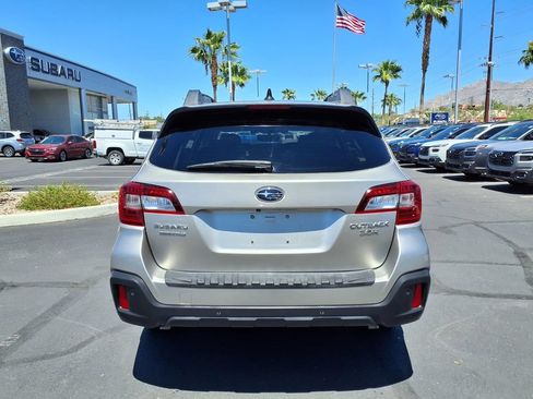 Used 2018 Subaru Outback 3.6R Limited AWD/4WD image 12