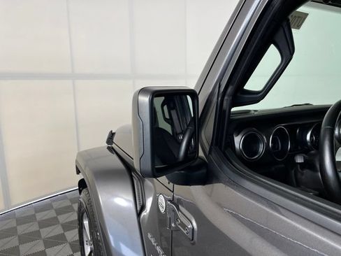 Used 2021 Jeep Wrangler Unlimited Sahara w/ Dual Top Group AWD/4WD image 14