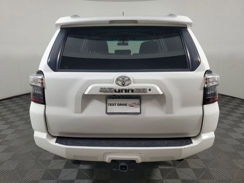 Used 2018 Toyota 4Runner SR5 RWD image 5