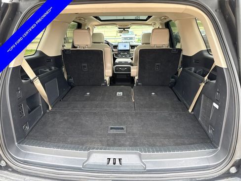 Used 2024 Ford Expedition Limited RWD image 11
