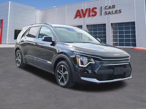 Used 2025 Kia Niro LX FWD image 9