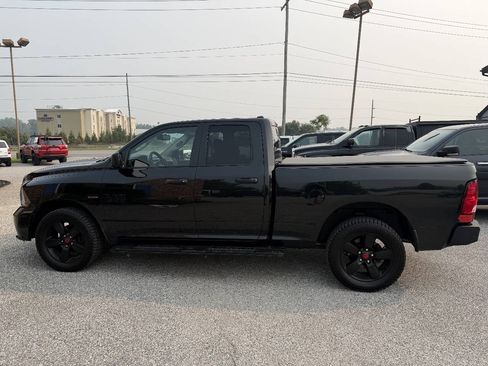 Used 2016 RAM 1500 Express w/ Black Ram 1500 Express Group AWD/4WD image 8