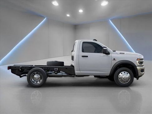 New 2026 RAM 5500 Tradesman w/ Chrome Appearance Group image 22
