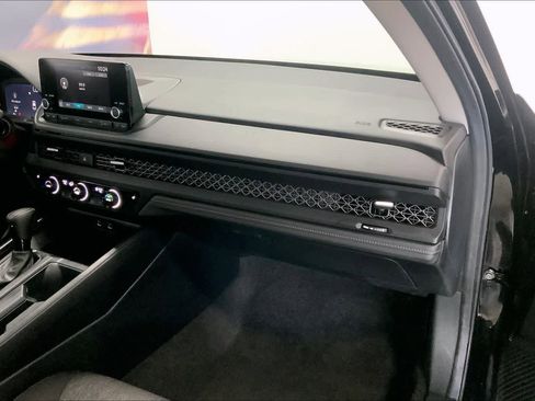 Used 2024 Honda Accord EX image 19