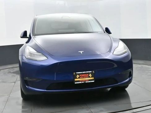 Used 2024 Tesla Model Y Long Range image 2