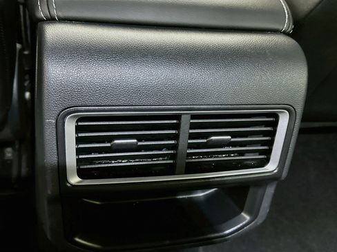 Used 2025 Volkswagen Atlas Cross Sport SE FWD image 28