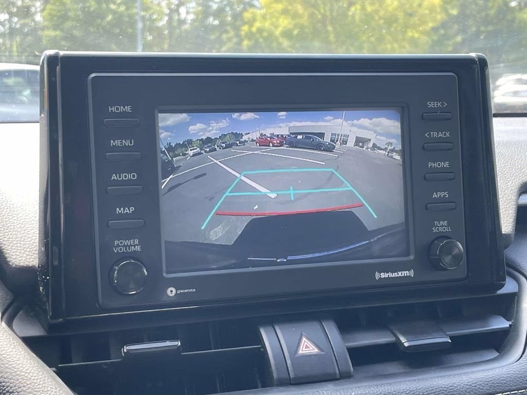 Used 2021 Toyota RAV4 XLE FWD image 28