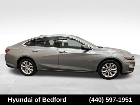 Used 2025 Chevrolet Malibu LT FWD image 4